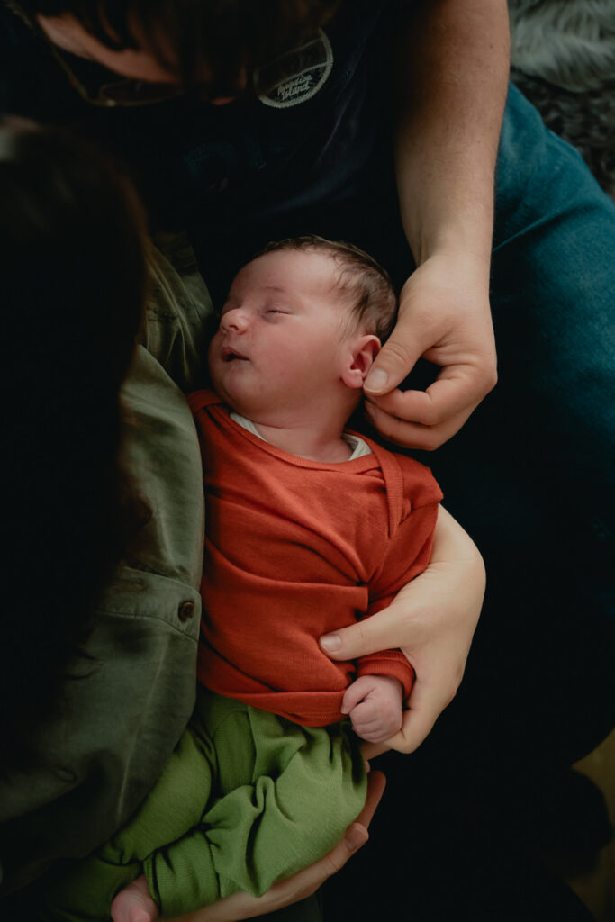 Neugeborenes bei Shooting im Saarland zu Hause